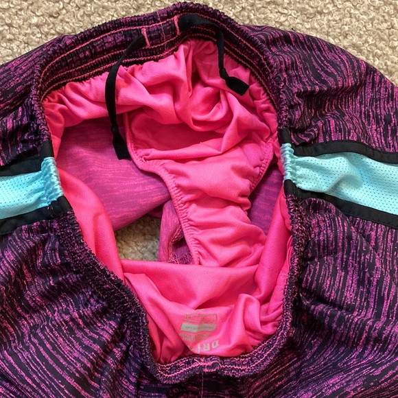 Nike running shorts - Picture 6 of 6